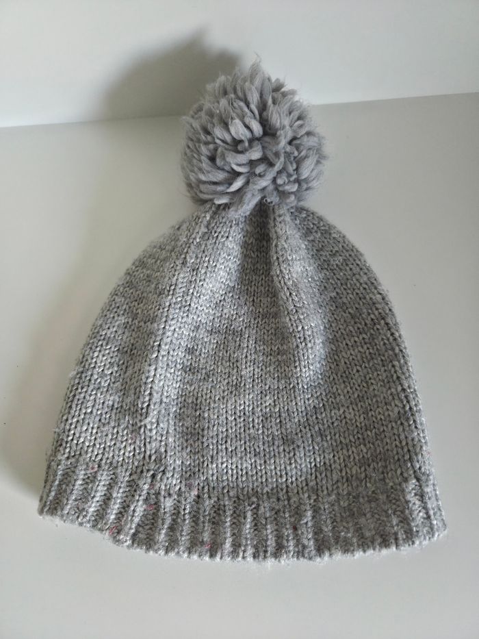 Bonnet gris chiné à pompon H&M – Taille Unique – bon état - photo numéro 2