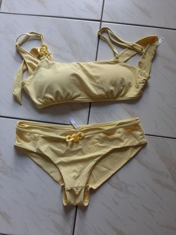 Maillot bain  haut 38 bas 40