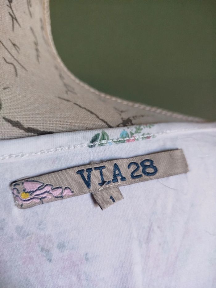 T-shirt fleuri - photo numéro 3