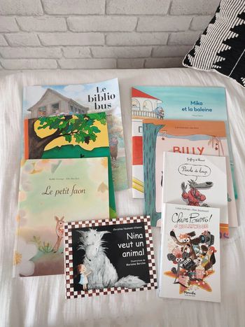 Lot de 8 livres  école des loisirs