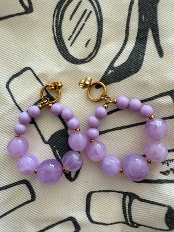 Boucles d’oreilles mauve