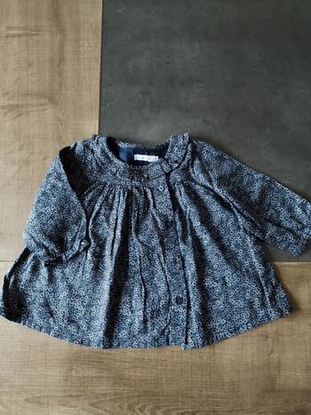 Blouse bleu marine motifs fleurs