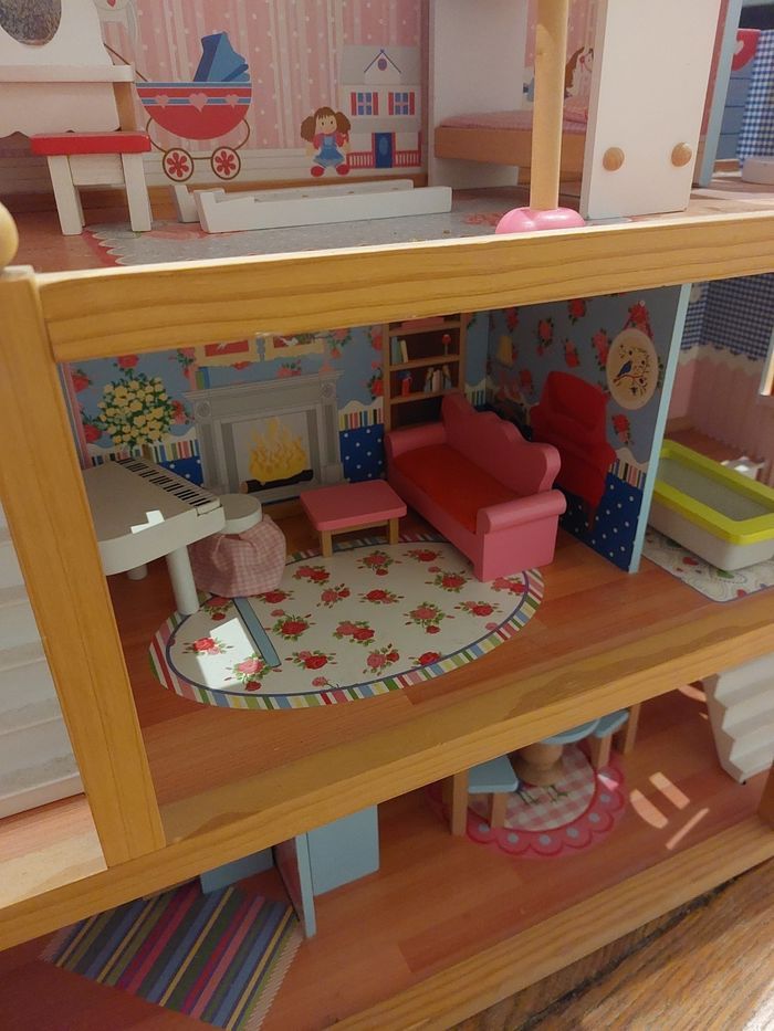 Maison de poupée avec accessoires - photo numéro 6