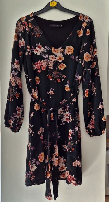 Robe à manche longue fleurie taille 40
