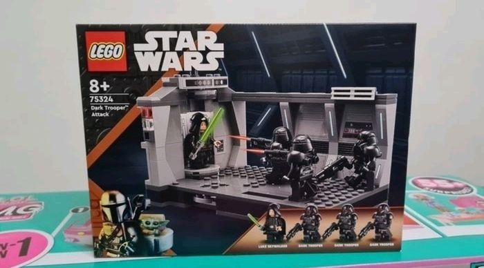 Lego 75324 Star Wars - L'attaque des Dark Troppers.