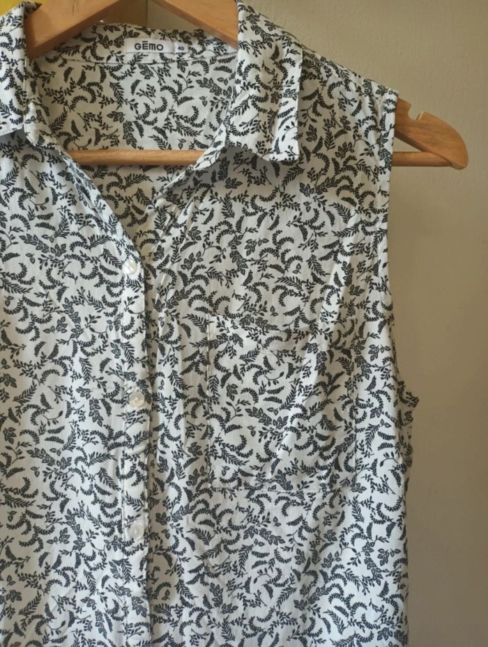 Haut Blanc Femme avec des Motifs Fleuris Noirs | Look Estival & Bohème 🌞🌷