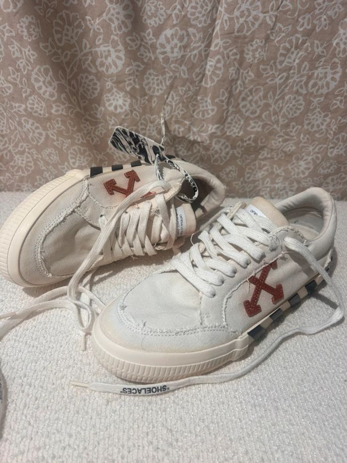 Baskets toile Off White p39