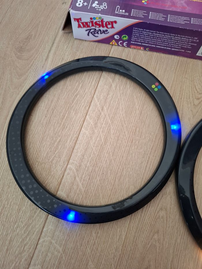 Jeu Twister Rave en très bon état - photo numéro 2