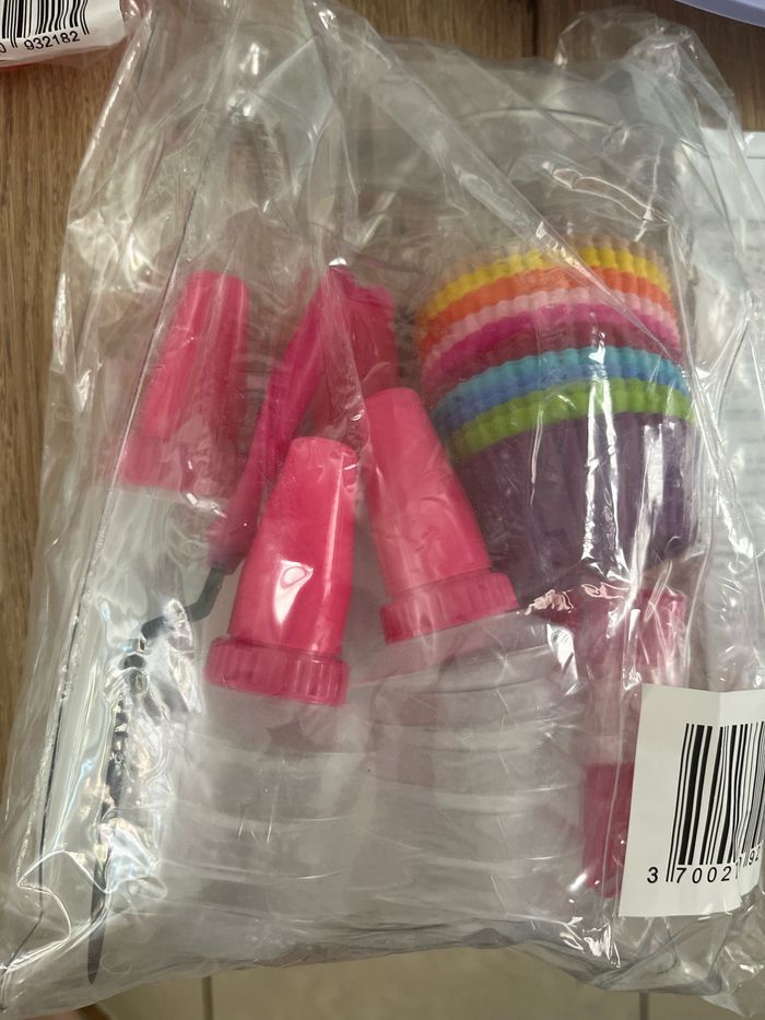 Énorme lot de moules en silicone pâtisserie neufs - photo numéro 2