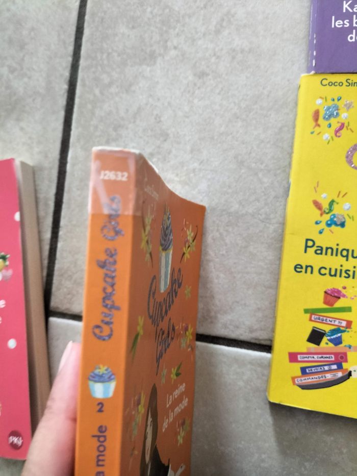 Lot de livres : Cupcake girls - Tomes 1 à 10 - Coco Simons - photo numéro 3
