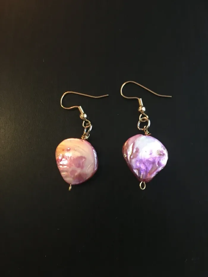 Boucles d’oreilles en nacre rose - photo numéro 2