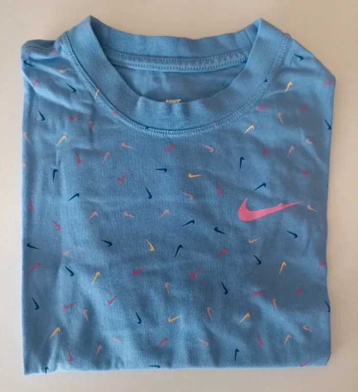 Tee shirt enfant fille Nike taille M