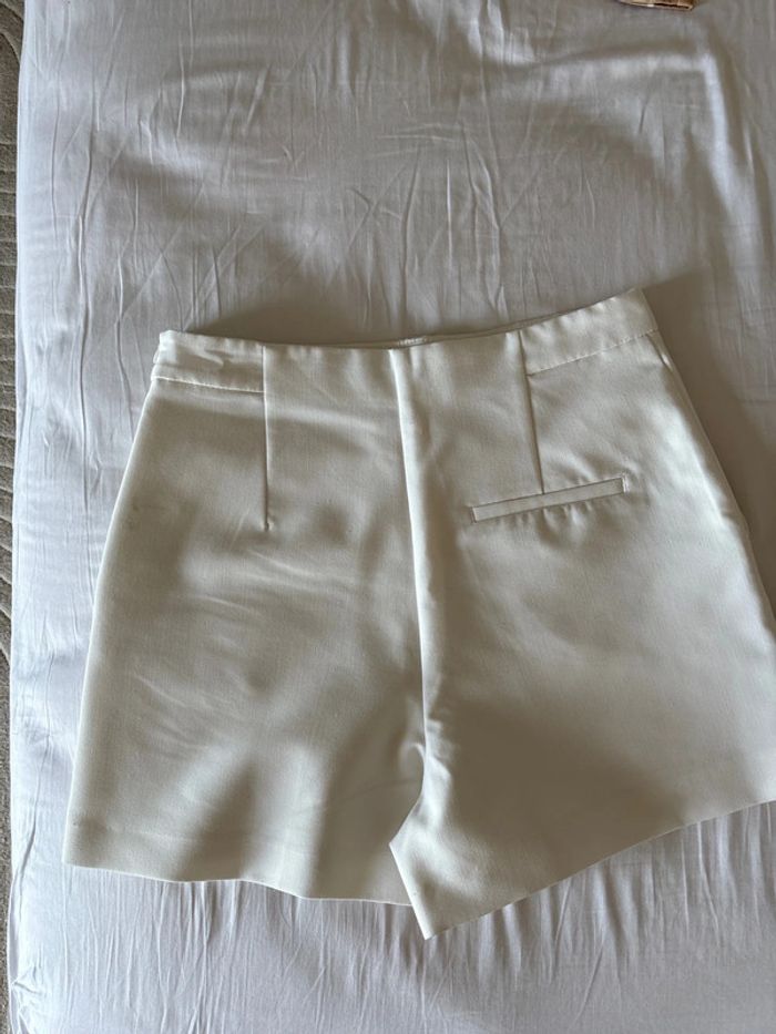 Short Zara, bon état taille 40 - photo numéro 6