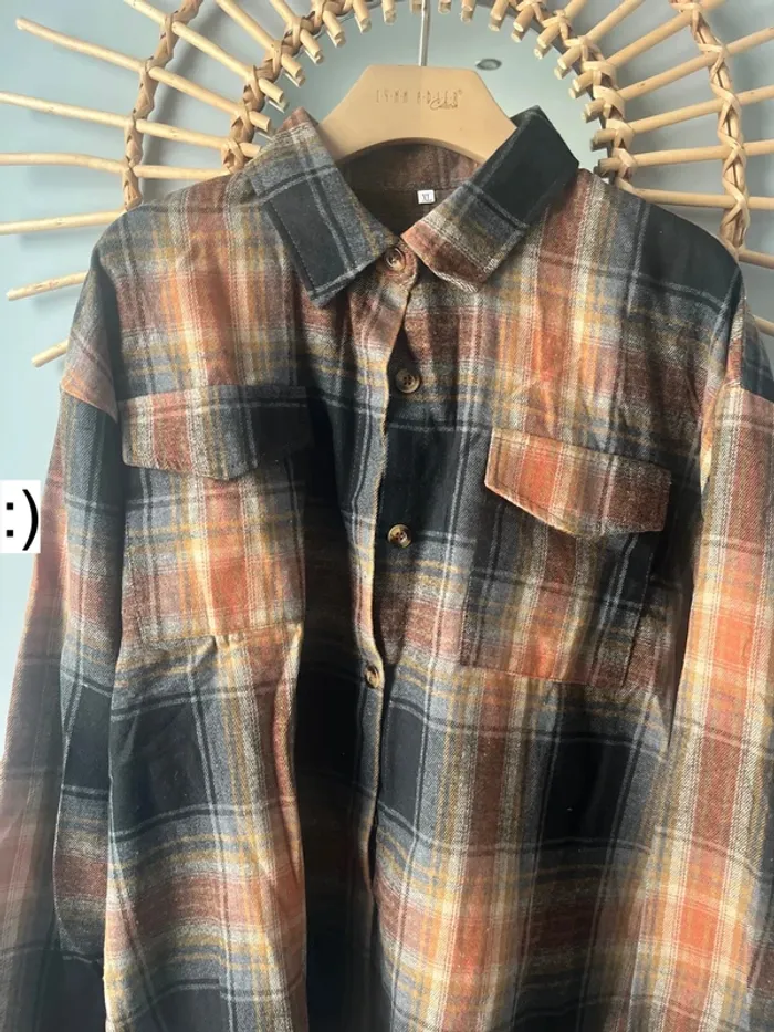 Chemise à carreau homme taille XL en très bon état porté une seule fois - photo numéro 2