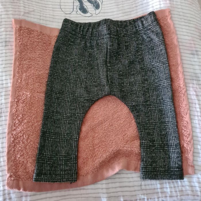 Pantalon legging bebe taille 56 gris