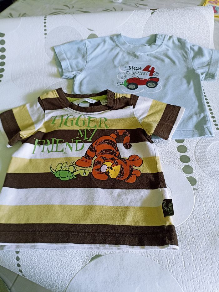 Lot de 2 tee shirts 6 mois. Disney et 64. - photo numéro 3