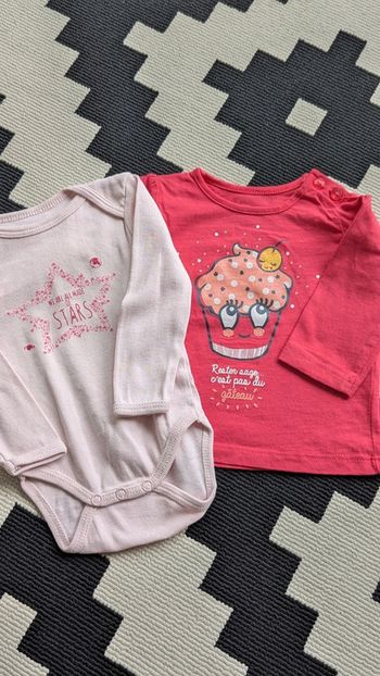 Lot 1 bodies et 1 t-shirt manches longues Gémo 3mois