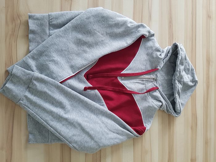 Sweat à capuche XS 10 ans - photo numéro 3