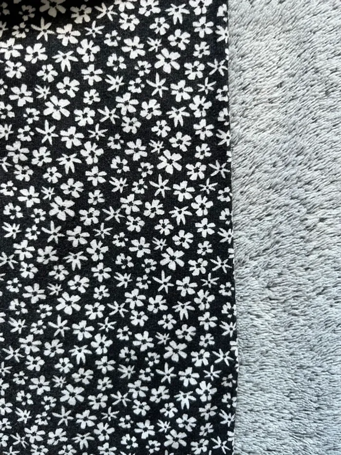 Legging motifs fleuris, 6 ans - photo numéro 2