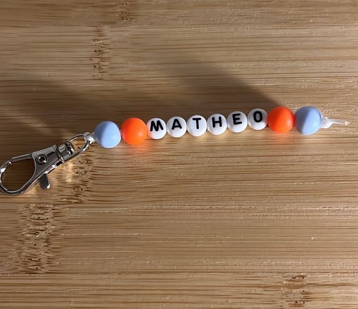 Porte clefs ou bijoux de sac  en perles acrylique en perles acrylique - photo numéro 6