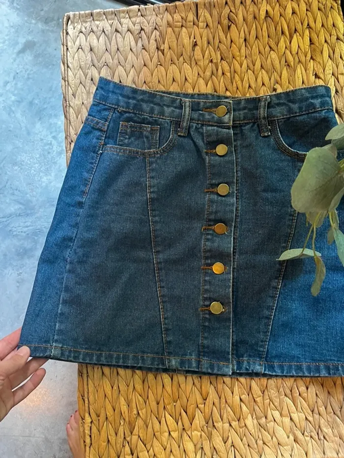 Superbe jupe en jeans foncé