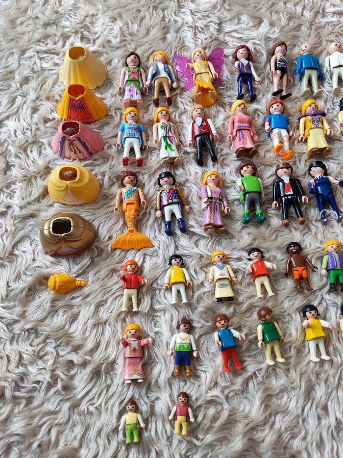 Lot de 52 figurines playmobil - photo numéro 2