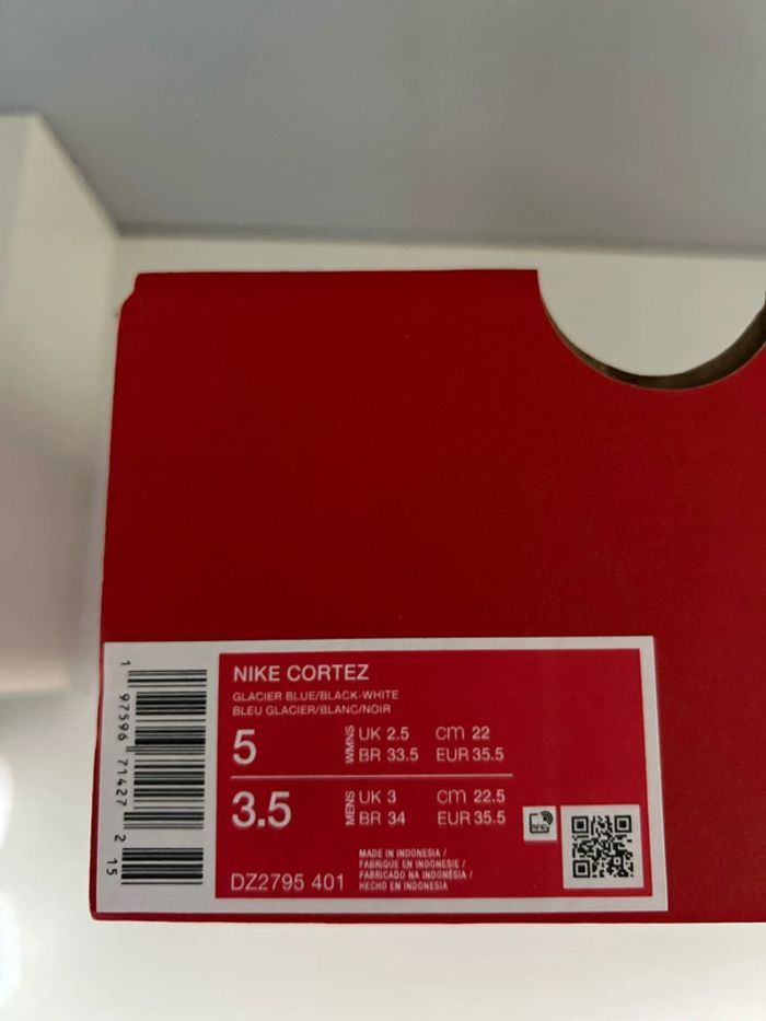Basket Nike taille 35.5 unisex - photo numéro 10