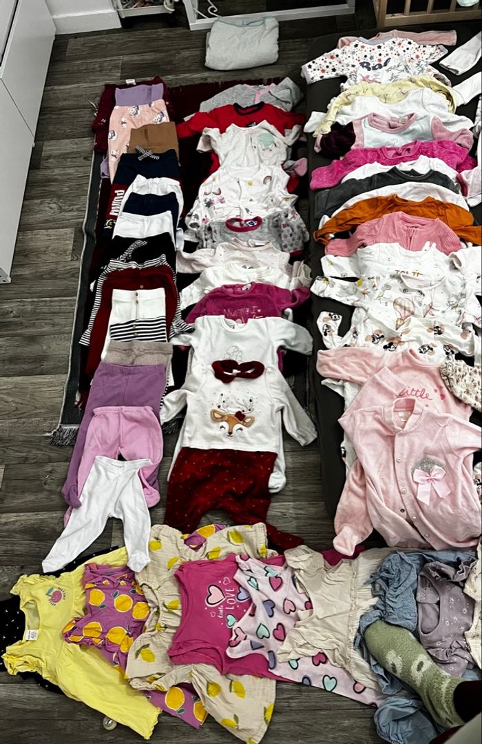 Énorme lot +163 articles – Bébé 0-6 mois– Hiver et été – Bon état - photo numéro 8