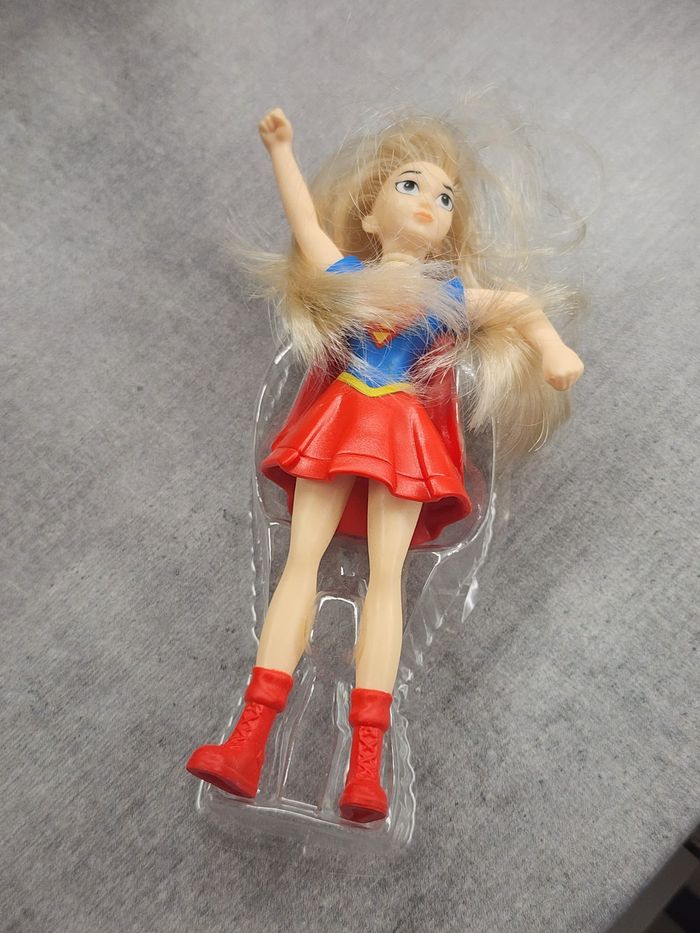 Figurine Supergirl