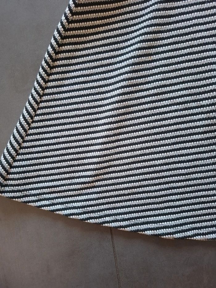 Jolie robe évasée noire et blanche 12 ans - photo numéro 2