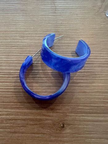 Créoles résines mauves