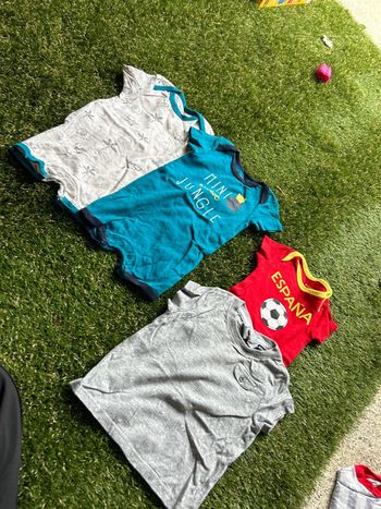 Lot de 5vêtements Kiabi en 6 mois