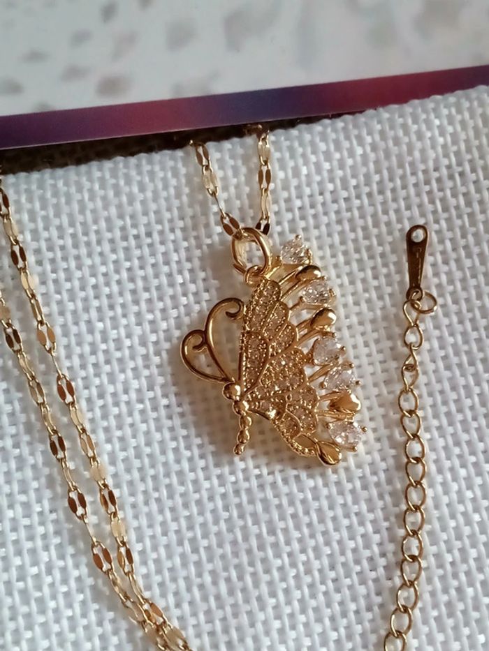 Collier papillon 🦋. - photo numéro 4