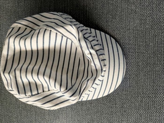 Casquette rayé Kiabi t47 tbe