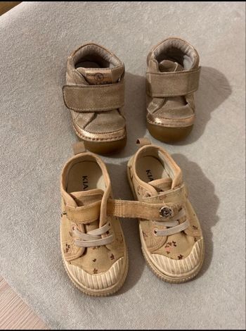Lot de chaussures taille 21