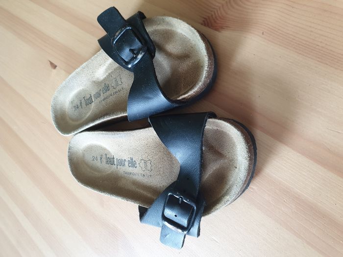 Sandales noires - Taille 24 - photo numéro 2