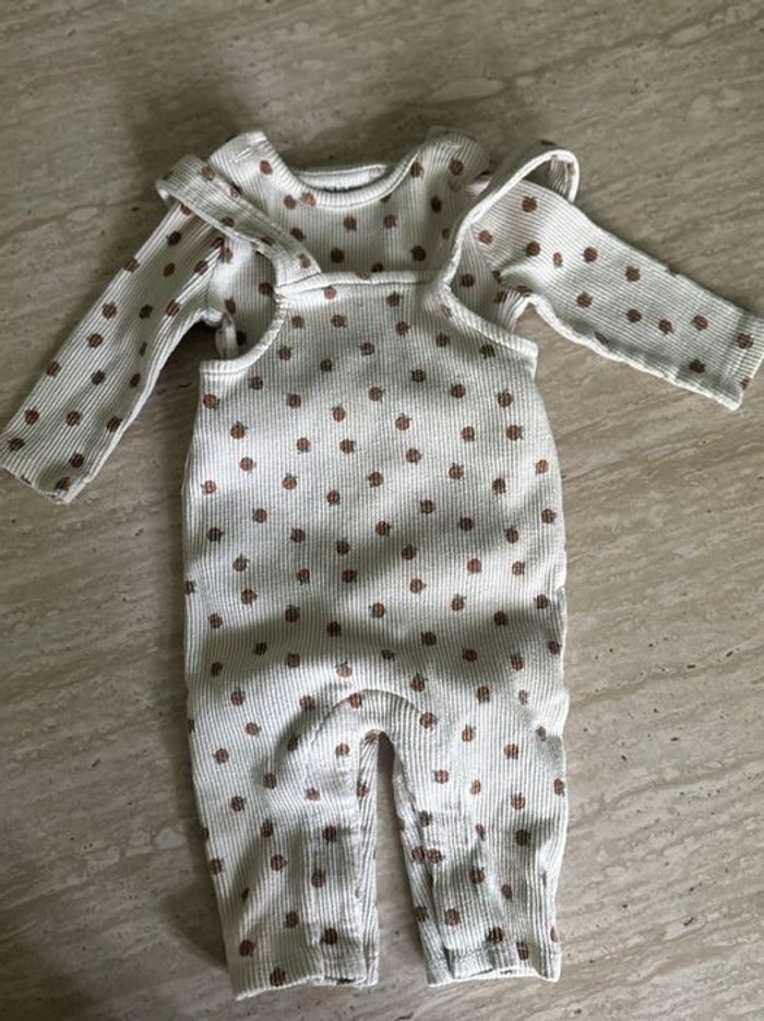 Ensemble body + salopette bébé 3mois - photo numéro 1