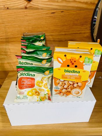 Lot de 24 sachets bledina mes 1ers soufflés + 2 paquets bledina céréales complètes au miel