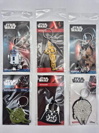 🌌 Lot 6 Porte-clés Star Wars – Officiels Disney – Neufs sous blister 🌌
