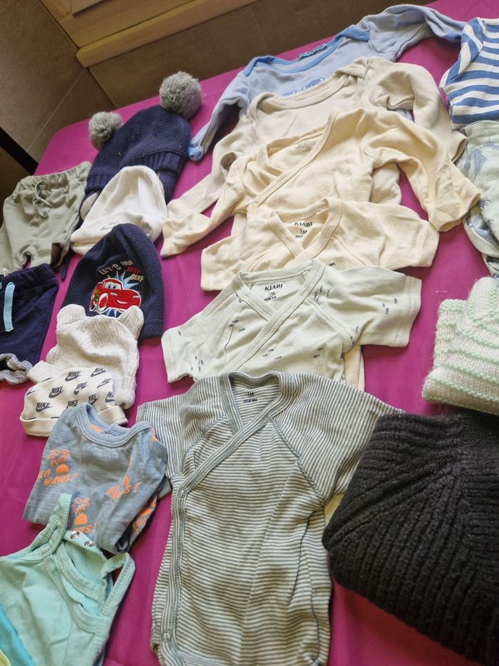 Lots vetement 1 mois garçon N 8 - photo numéro 6