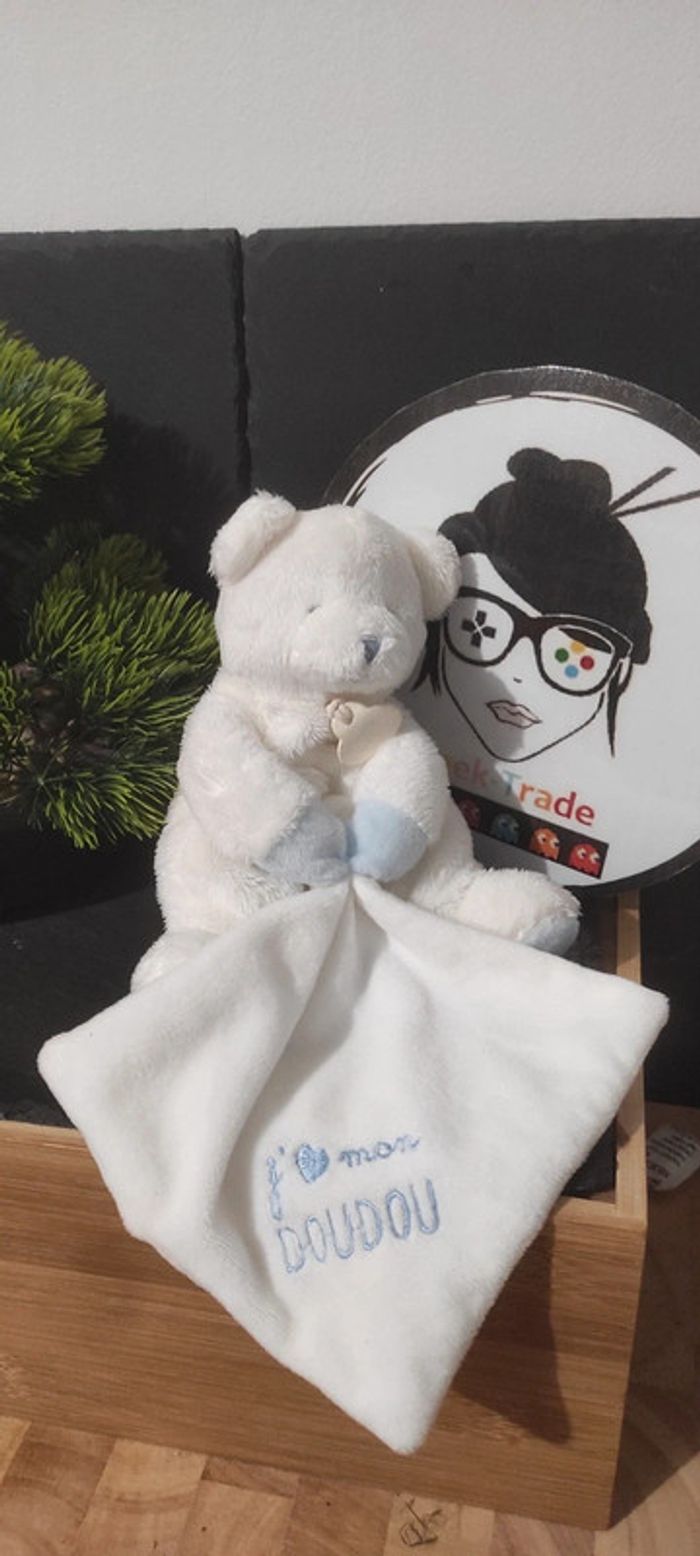 doudou et compagnie mouchoir ours bleu blanc j aime mon doudou coeur dc2915