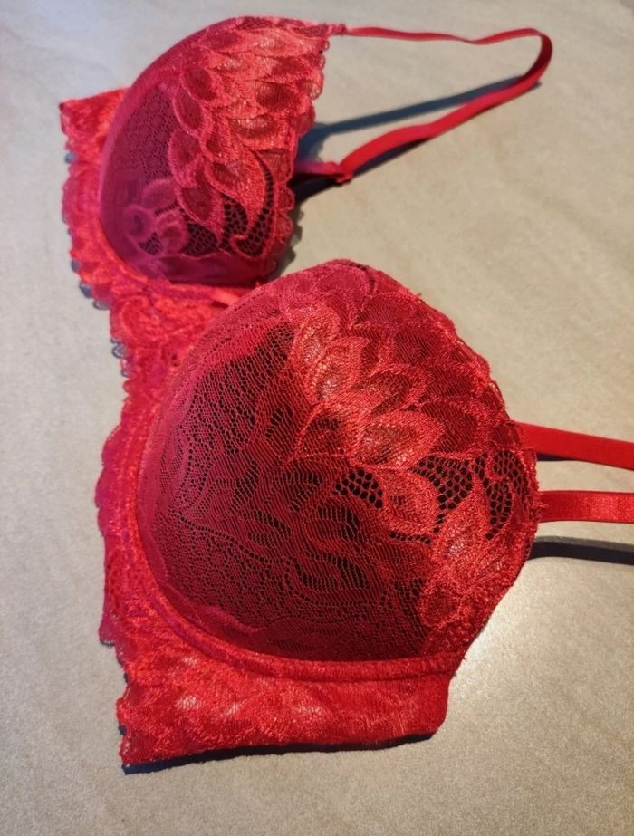 Soutien gorge rouge Manoukian - photo numéro 2