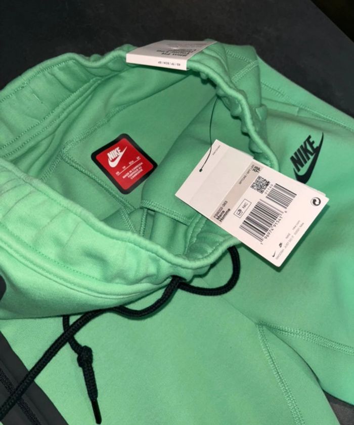 Jogging Nike Tech XS Neuf - photo numéro 3