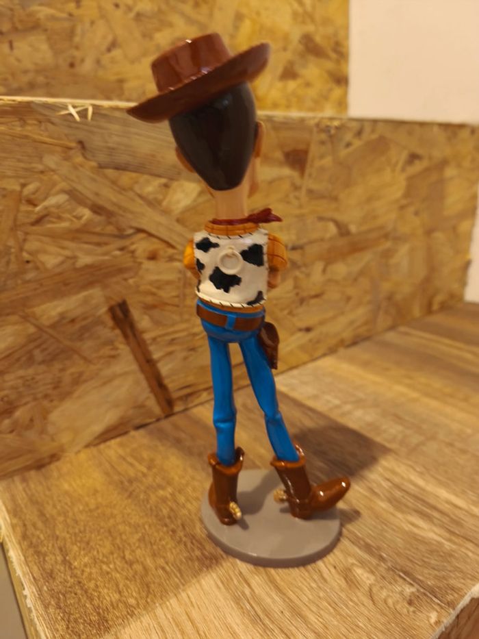 Disney Showcase Toy Story Woody Figurine - photo numéro 3