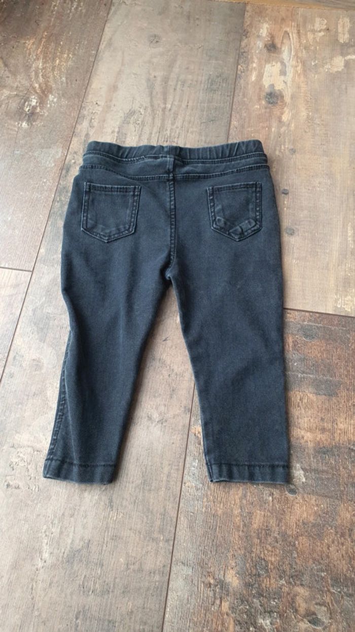 Pantalon 12 mois en très bon état - photo numéro 4