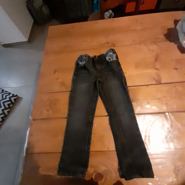 Pantalon jeans noir 4 ans