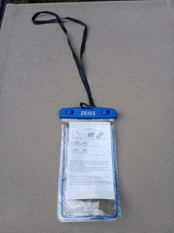 Pochette téléphone Zeiss