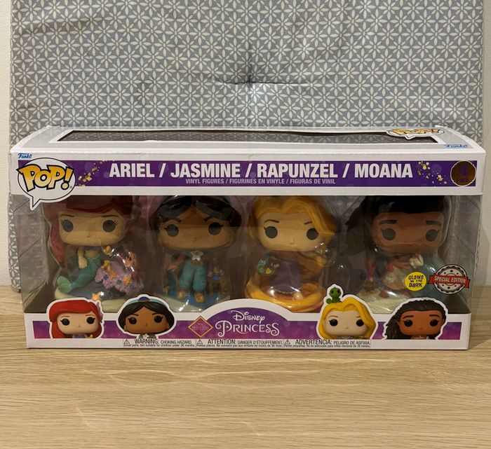 Coffret 4 Pop Princesses Disney "Glows In The Dark"