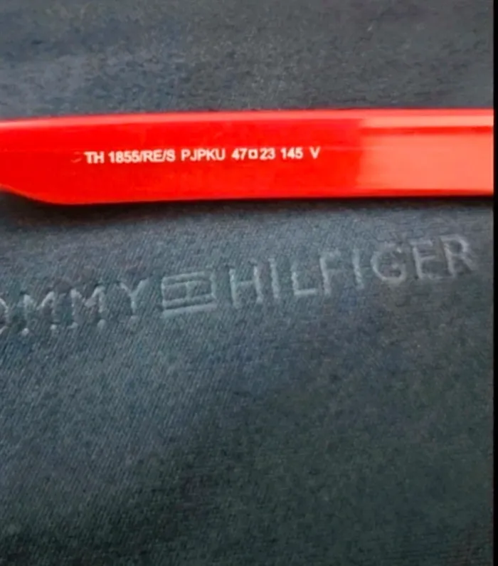Sunglasses - Lunettes de soleil Tommy Hilfiger - photo numéro 3