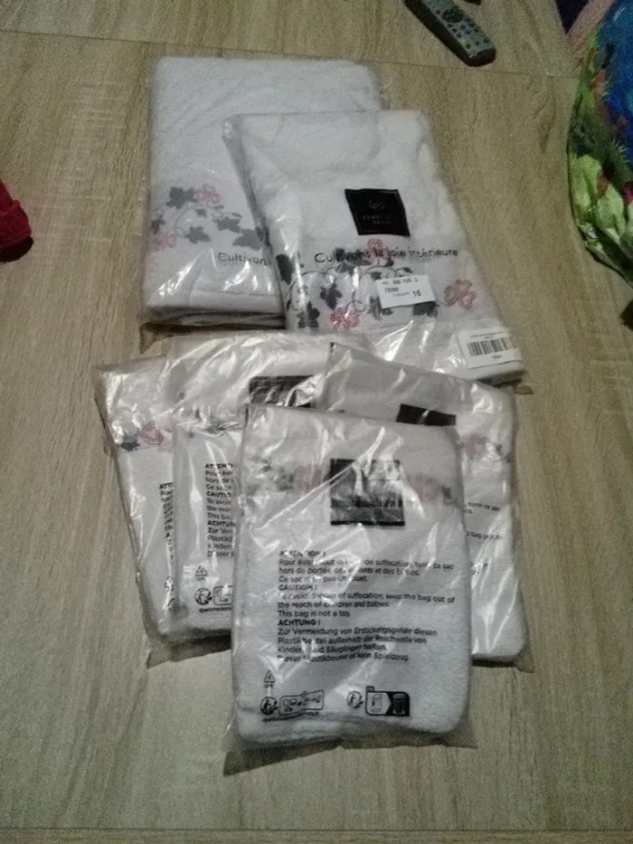 Lot linge de toilette chats  francoise saget